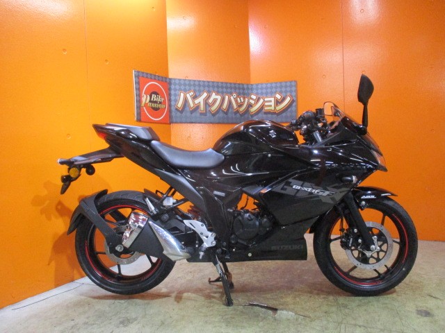 横から見てもこの通り状態グッド！！この現行モデルは２０２２年１２月現在関東全体でも中古は僅か２台！！